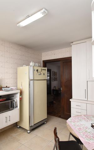 Casa para alugar com 250m², 2 quartos e 4 vagasCozinha