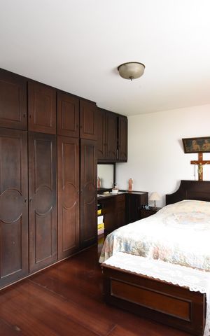 Casa para alugar com 250m², 2 quartos e 4 vagasSuíte