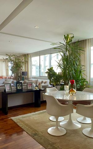 Apartamento à venda com 500m², 4 quartos e 3 vagas Apartamento à venda com 500m², 4 quartos e 3 vagasSala