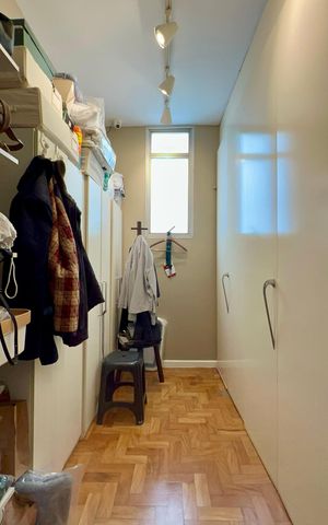 Apartamento à venda com 500m², 4 quartos e 3 vagas Apartamento à venda com 500m², 4 quartos e 3 vagasCloset da suíte