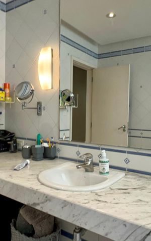 Apartamento à venda com 500m², 4 quartos e 3 vagas Apartamento à venda com 500m², 4 quartos e 3 vagasBanheiro 2