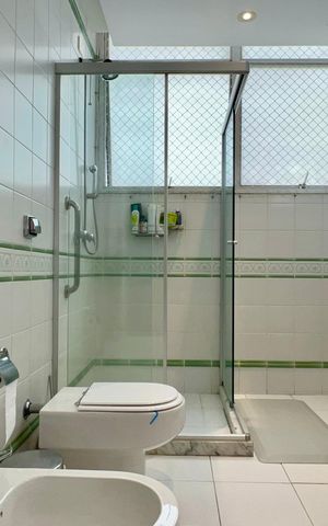 Apartamento à venda com 500m², 4 quartos e 3 vagas Apartamento à venda com 500m², 4 quartos e 3 vagasBanheiro 1
