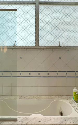 Apartamento à venda com 500m², 4 quartos e 3 vagas Apartamento à venda com 500m², 4 quartos e 3 vagasBanheiro 2