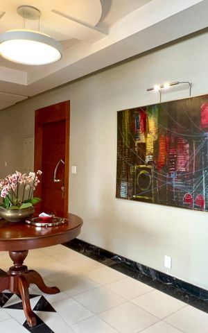 Apartamento à venda com 500m², 4 quartos e 3 vagas Apartamento à venda com 500m², 4 quartos e 3 vagasHall