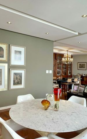Apartamento à venda com 500m², 4 quartos e 3 vagas Apartamento à venda com 500m², 4 quartos e 3 vagasSala