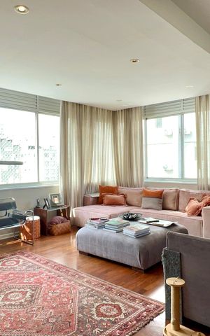 Apartamento à venda com 500m², 4 quartos e 3 vagas Apartamento à venda com 500m², 4 quartos e 3 vagasSala de TV