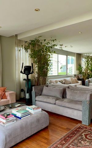 Apartamento à venda com 500m², 4 quartos e 3 vagas Apartamento à venda com 500m², 4 quartos e 3 vagasSala de TV
