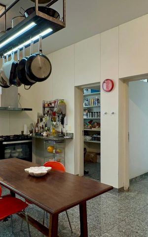 Apartamento à venda com 500m², 4 quartos e 3 vagas Apartamento à venda com 500m², 4 quartos e 3 vagasCozinha