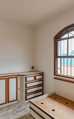 Casa à venda com 190m², 3 quartos e 5 vagas Casa à venda com 190m², 3 quartos e 5 vagasQuarto 2