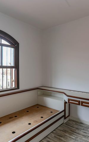 Casa à venda com 190m², 3 quartos e 5 vagas Casa à venda com 190m², 3 quartos e 5 vagasQuarto 2