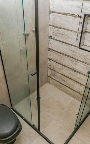 Casa à venda com 190m², 3 quartos e 5 vagas Casa à venda com 190m², 3 quartos e 5 vagasBanheiro 2
