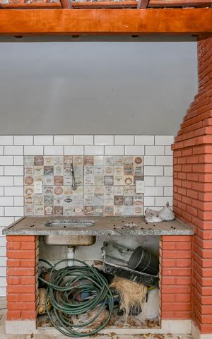 Casa à venda com 190m², 3 quartos e 5 vagas Casa à venda com 190m², 3 quartos e 5 vagasÁrea comum - Churrasqueira