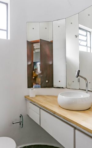 Casa à venda com 190m², 3 quartos e 5 vagas Casa à venda com 190m², 3 quartos e 5 vagasLavabo