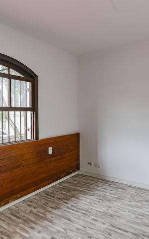 Casa à venda com 190m², 3 quartos e 5 vagas Casa à venda com 190m², 3 quartos e 5 vagasQuarto 1