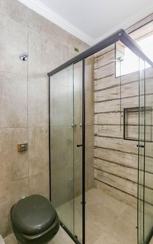 Casa à venda com 190m², 3 quartos e 5 vagas Casa à venda com 190m², 3 quartos e 5 vagasBanheiro 2