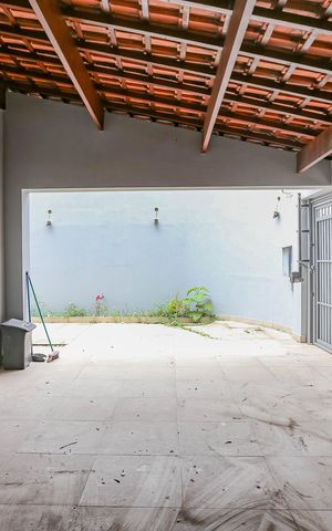 Casa à venda com 190m², 3 quartos e 5 vagas Casa à venda com 190m², 3 quartos e 5 vagasGaragem