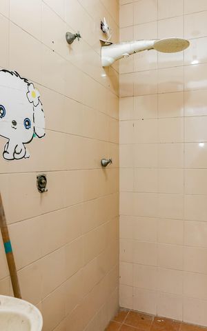 Casa à venda com 190m², 3 quartos e 5 vagas Casa à venda com 190m², 3 quartos e 5 vagasBanheiro de serviço