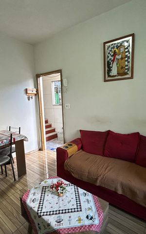 Casa à venda com 142m², 4 quartos e sem vagaSala