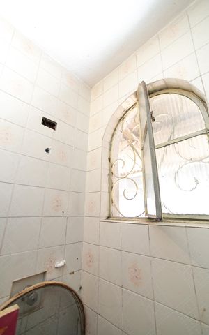 Casa à venda com 240m², 3 quartos e 3 vagas Casa à venda com 240m², 3 quartos e 3 vagasBanheiro da Suíte