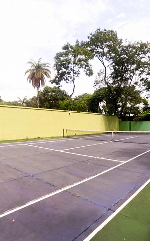 Casa à venda com 604m², 8 quartos e 10 vagas Casa à venda com 604m², 8 quartos e 10 vagasQuadra de tênis