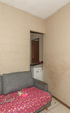 Apartamento à venda com 100m², 2 quartos e sem vagaSala