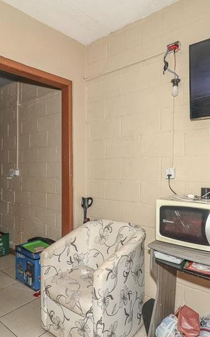 Apartamento à venda com 100m², 2 quartos e sem vagaSala