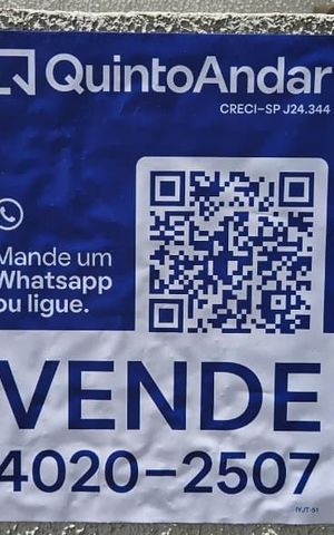 Apartamento à venda com 34m², 2 quartos e sem vagaPlaca instalada na fachada do condomínio - Código da placa IYJT-51