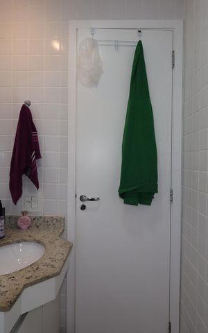 Apartamento à venda com 74m², 2 quartos e 2 vagasBanheiro Social