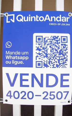 Casa à venda com 180m², 2 quartos e 2 vagasPlaquinha