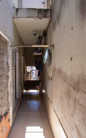 Casa à venda com 180m², 2 quartos e 2 vagasCorredor