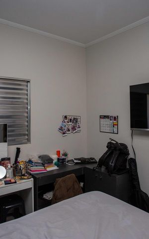 Casa à venda com 180m², 2 quartos e 2 vagasQuarto Casa 1
