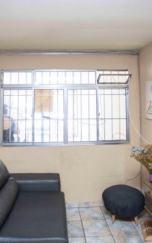 Casa à venda com 180m², 2 quartos e 2 vagasSala Casa 2