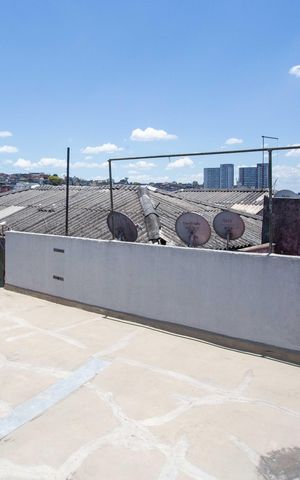 Casa à venda com 180m², 2 quartos e 2 vagasSacada