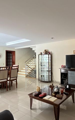 Casa à venda com 420m², 4 quartos e 5 vagasSala de Jantar