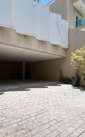 Casa à venda com 420m², 4 quartos e 5 vagasGaragem