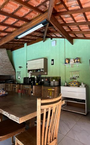 Casa à venda com 420m², 4 quartos e 5 vagasQuintal