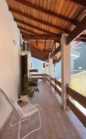 Casa à venda com 420m², 4 quartos e 5 vagasVaranda