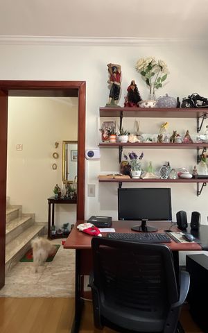 Casa à venda com 420m², 4 quartos e 5 vagasEscritório