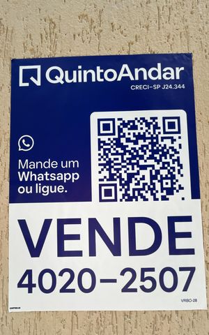 Casa à venda com 420m², 4 quartos e 5 vagasAdesivo