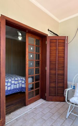 Casa à venda com 420m², 4 quartos e 5 vagasVaranda Suíte 2
