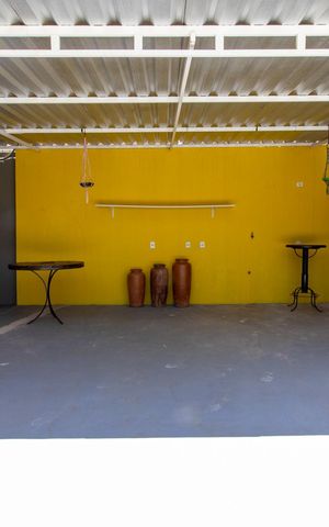 Casa à venda com 250m², 1 quarto e 4 vagas