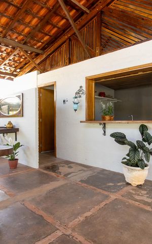 Casa à venda com 250m², 1 quarto e 4 vagas