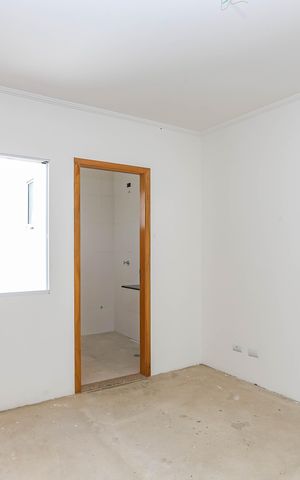 Casa à venda com 84m², 3 quartos e 2 vagas Casa à venda com 84m², 3 quartos e 2 vagasSuíte
