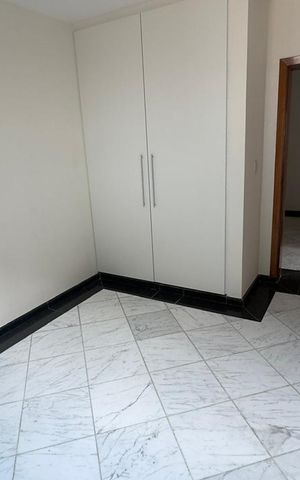 Casa de condomínio à venda com 470m², 6 quartos e 6 vagas
