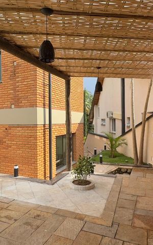 Casa de condomínio à venda com 470m², 6 quartos e 6 vagas