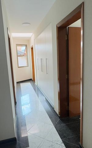 Casa de condomínio à venda com 470m², 6 quartos e 6 vagas