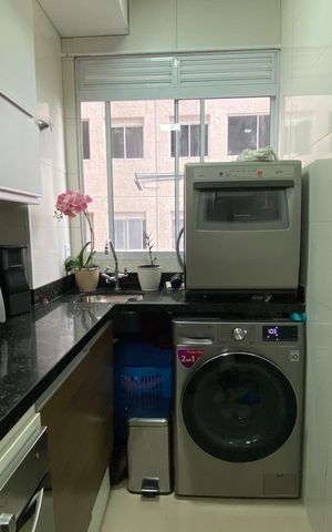 Apartamento à venda com 42m², 2 quartos e 1 vaga Apartamento à venda com 42m², 2 quartos e 1 vagaCozinha e área de serviço