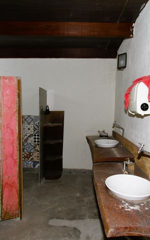 Casa à venda com 600m², 1 quarto e 3 vagasBanheiro 3