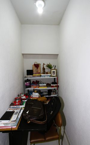 Casa à venda com 600m², 1 quarto e 3 vagasEscritório