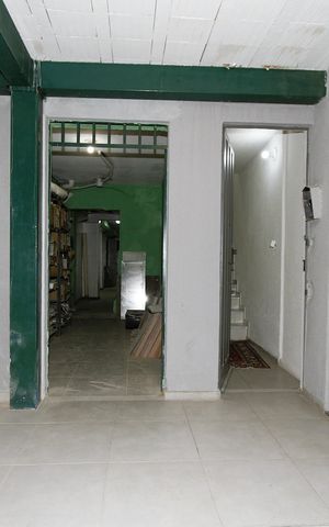 Casa à venda com 600m², 1 quarto e 3 vagasEntrada